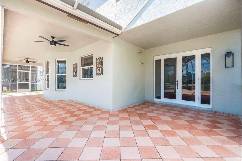 На продажу: $1,249,900 (5 спален, 4 ванн, 3901 Квадратных фут)