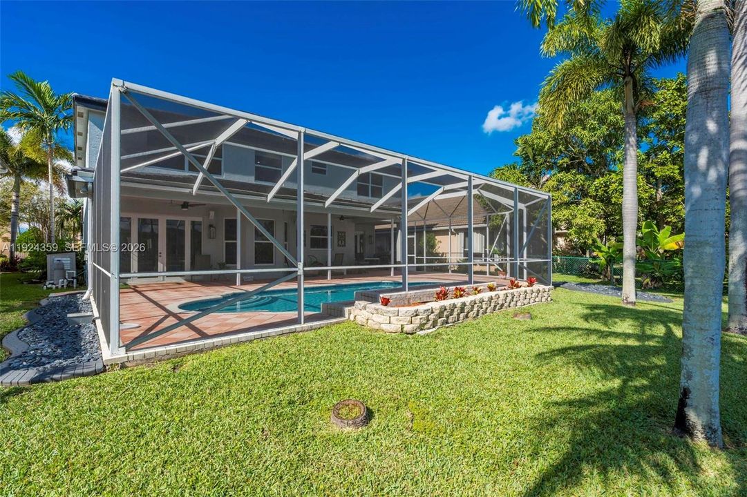 На продажу: $1,249,900 (5 спален, 4 ванн, 3901 Квадратных фут)