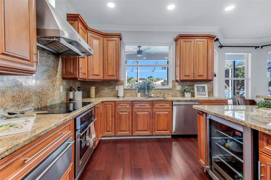 На продажу: $1,249,900 (5 спален, 4 ванн, 3901 Квадратных фут)