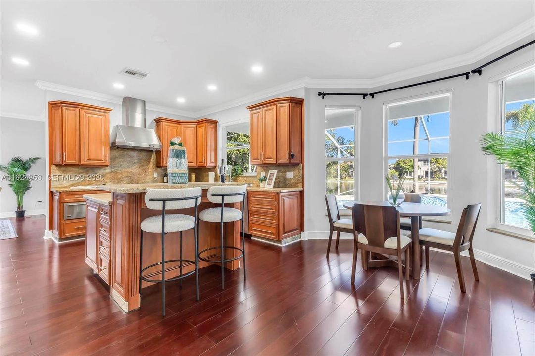 На продажу: $1,249,900 (5 спален, 4 ванн, 3901 Квадратных фут)