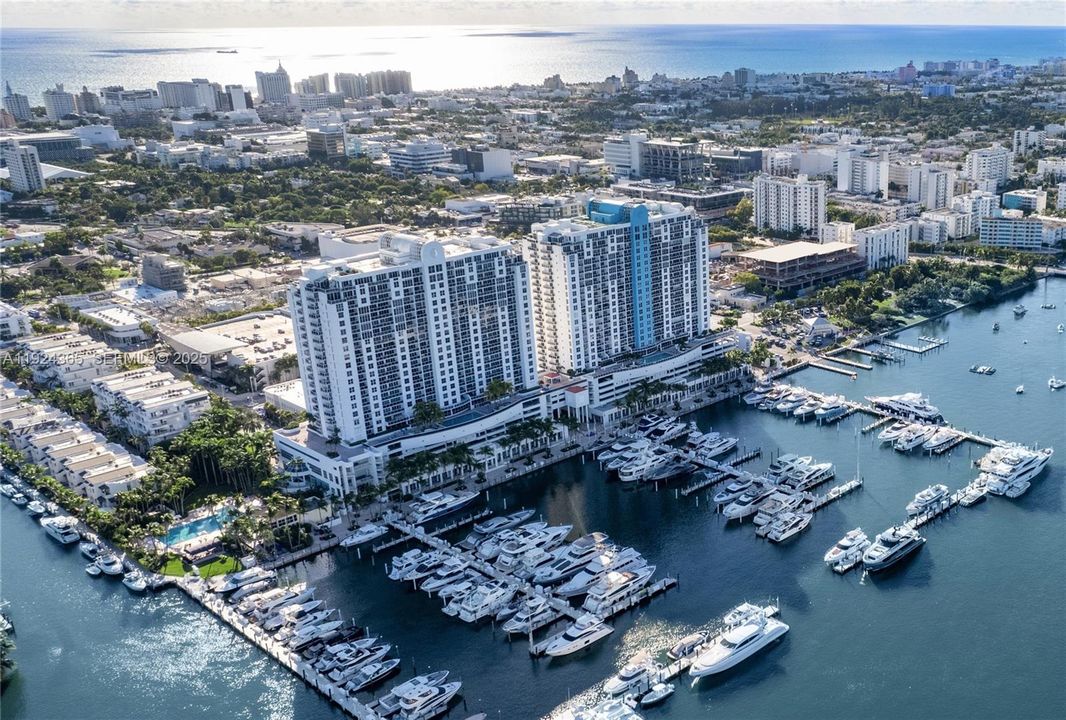 待售: $850,000 (2 贝兹, 2 浴室, 1130 平方英尺)