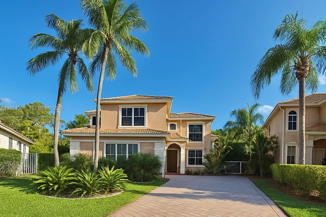 Под контрактом: $5,500 (4 спален, 2 ванн, 2475 Квадратных фут)