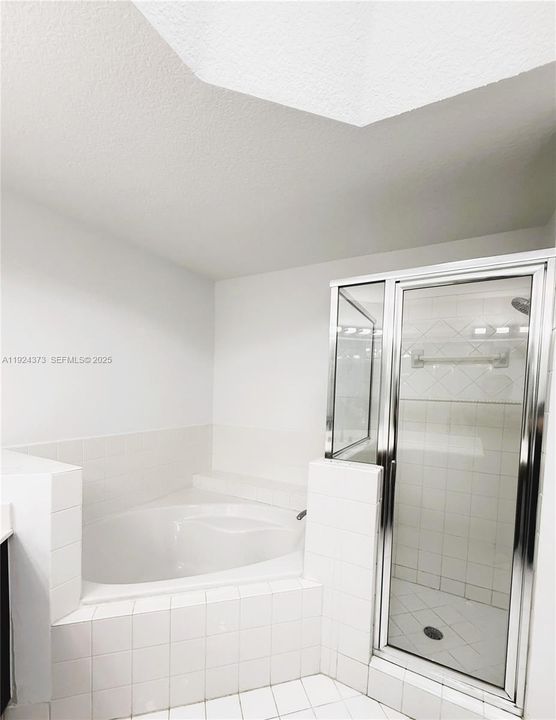 На продажу: $804,900 (3 спален, 2 ванн, 2104 Квадратных фут)