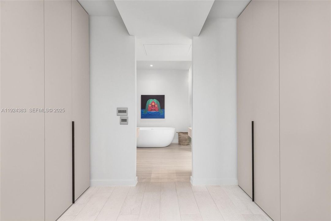 В аренду: $65,000 (5 спален, 4 ванн, 5336 Квадратных фут)