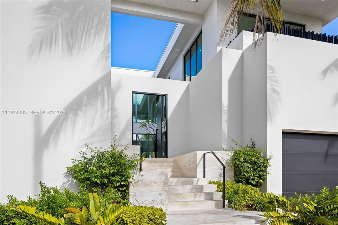 В аренду: $65,000 (5 спален, 4 ванн, 5336 Квадратных фут)