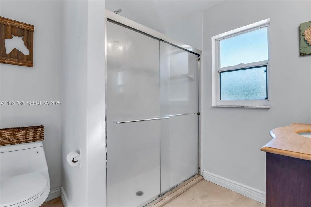 На продажу: $499,000 (3 спален, 2 ванн, 1320 Квадратных фут)