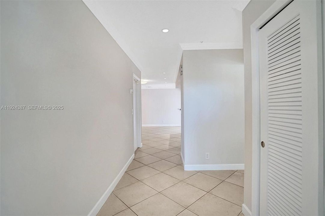 For Sale: $565,000 (4 beds, 2 baths, 1896 Square Feet)