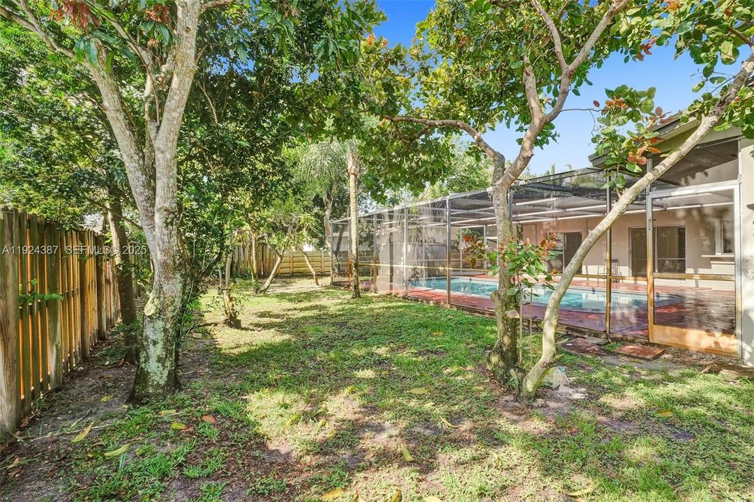 For Sale: $565,000 (4 beds, 2 baths, 1896 Square Feet)