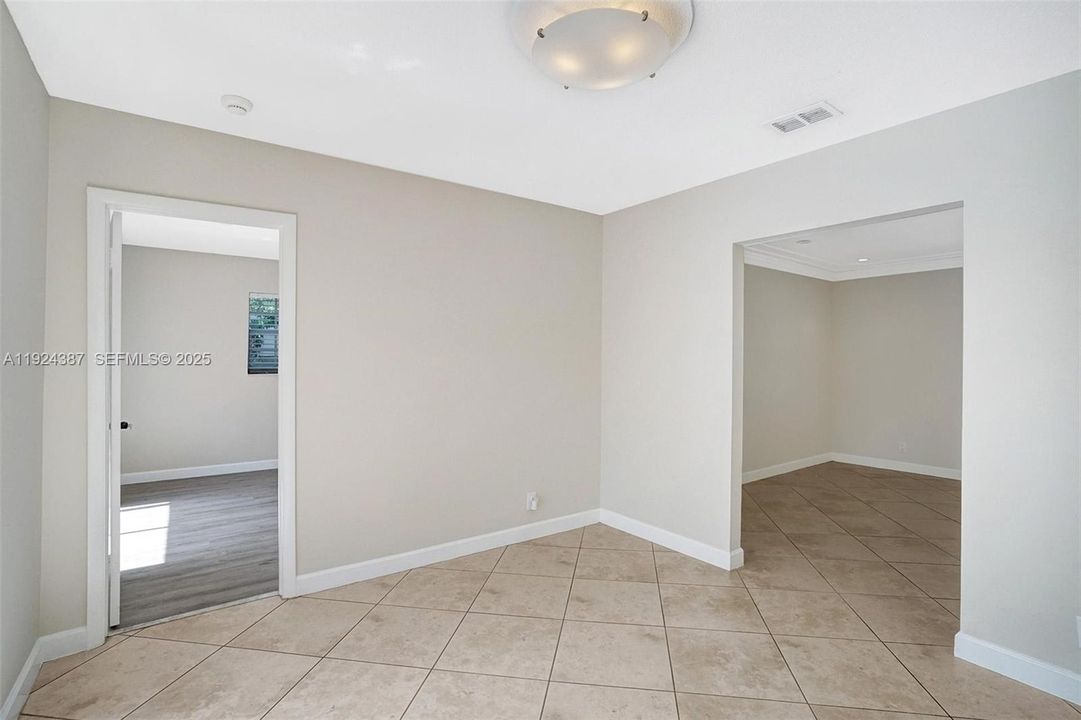 For Sale: $565,000 (4 beds, 2 baths, 1896 Square Feet)