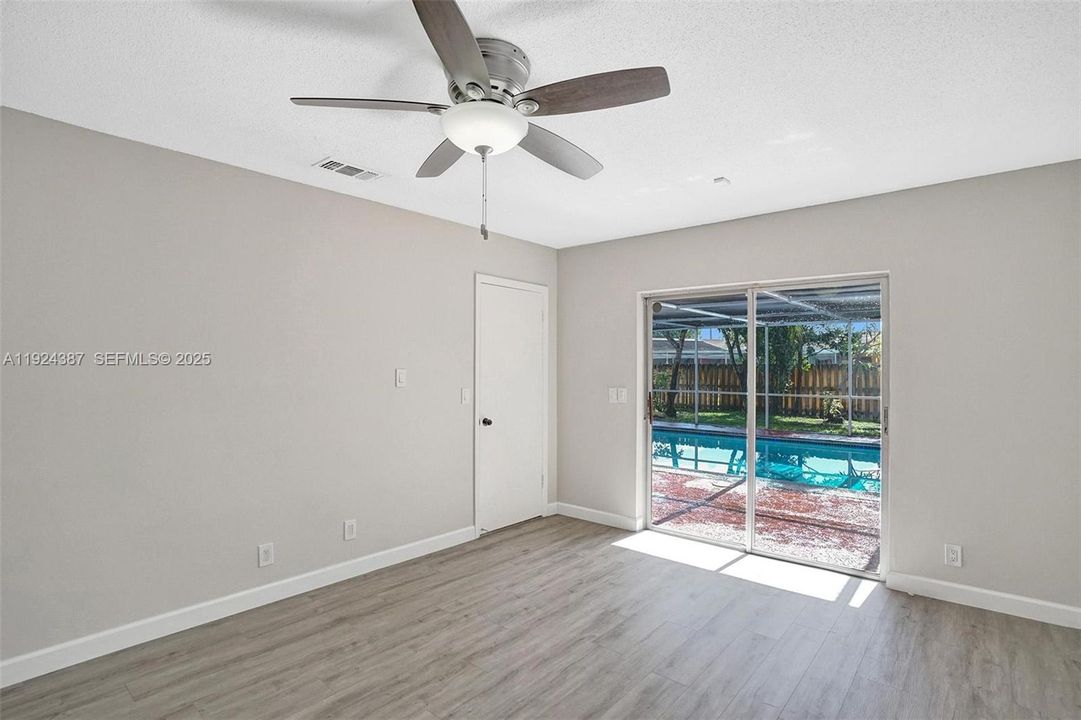 For Sale: $565,000 (4 beds, 2 baths, 1896 Square Feet)