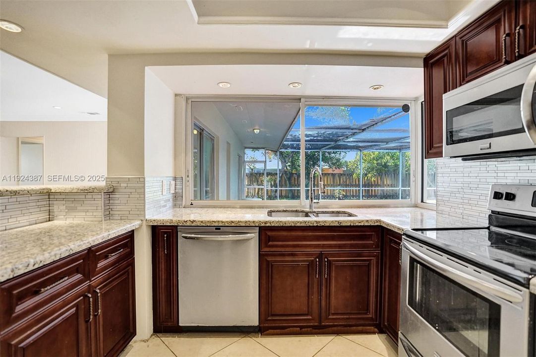 For Sale: $565,000 (4 beds, 2 baths, 1896 Square Feet)