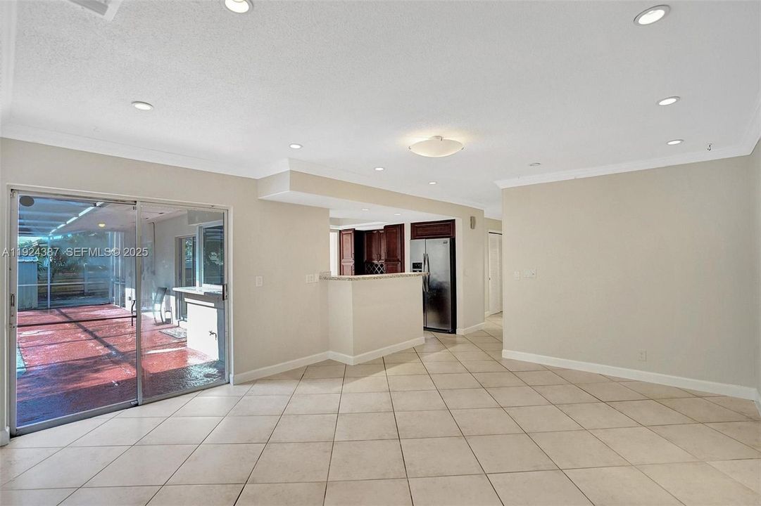 For Sale: $565,000 (4 beds, 2 baths, 1896 Square Feet)