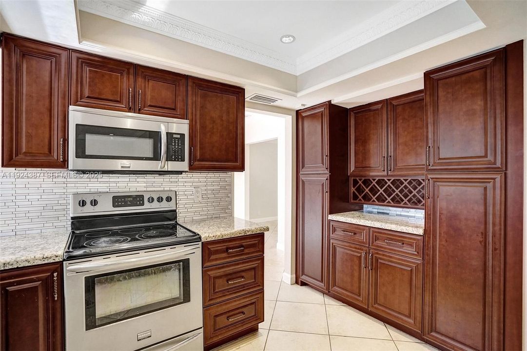 For Sale: $565,000 (4 beds, 2 baths, 1896 Square Feet)