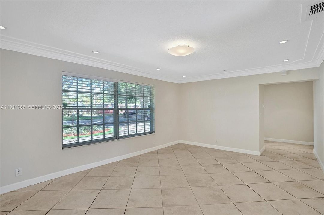 For Sale: $565,000 (4 beds, 2 baths, 1896 Square Feet)