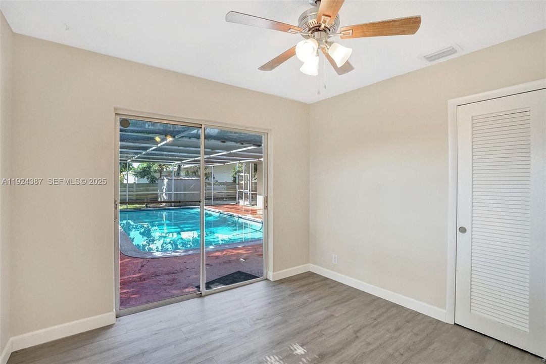 For Sale: $565,000 (4 beds, 2 baths, 1896 Square Feet)