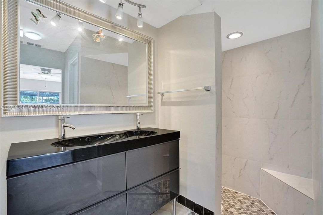 For Sale: $565,000 (4 beds, 2 baths, 1896 Square Feet)