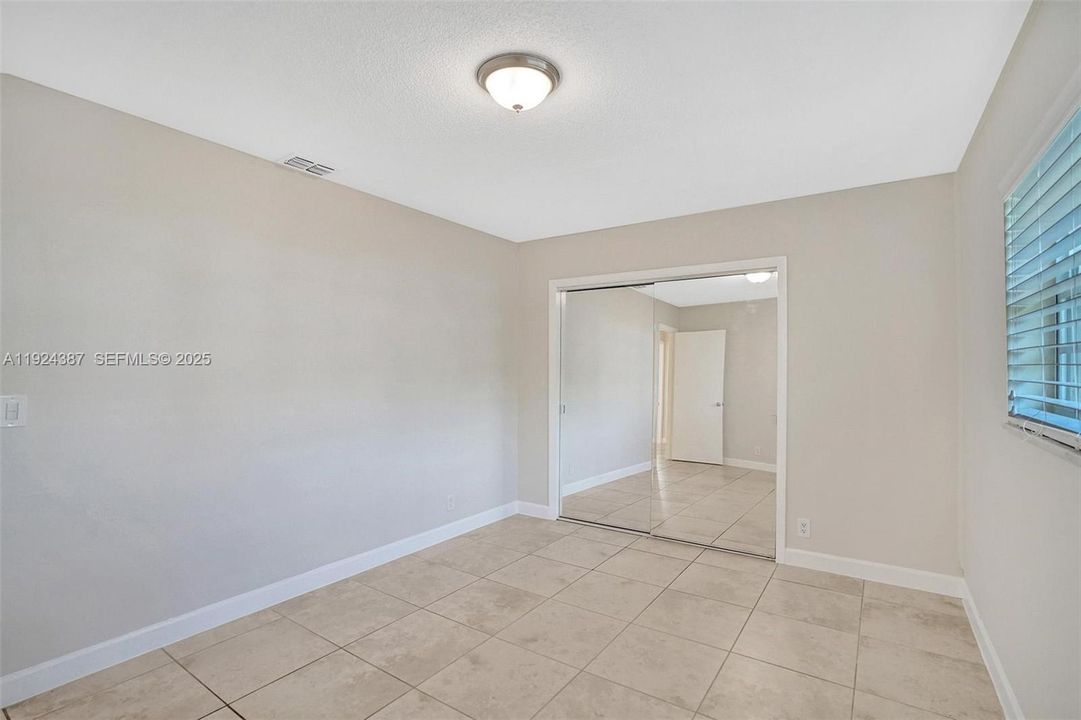 For Sale: $565,000 (4 beds, 2 baths, 1896 Square Feet)