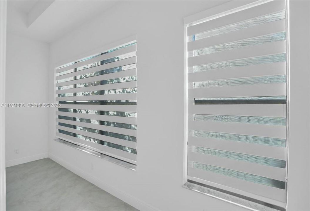 For Rent: $4,500 (4 beds, 2 baths, 1915 Square Feet)