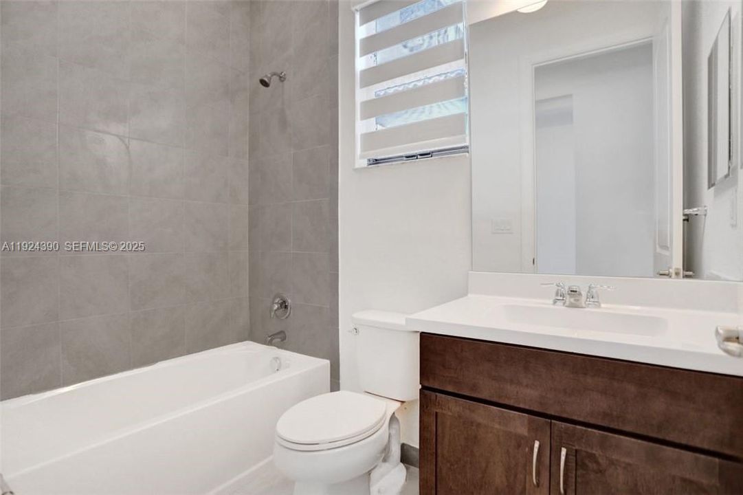 For Rent: $4,500 (4 beds, 2 baths, 1915 Square Feet)