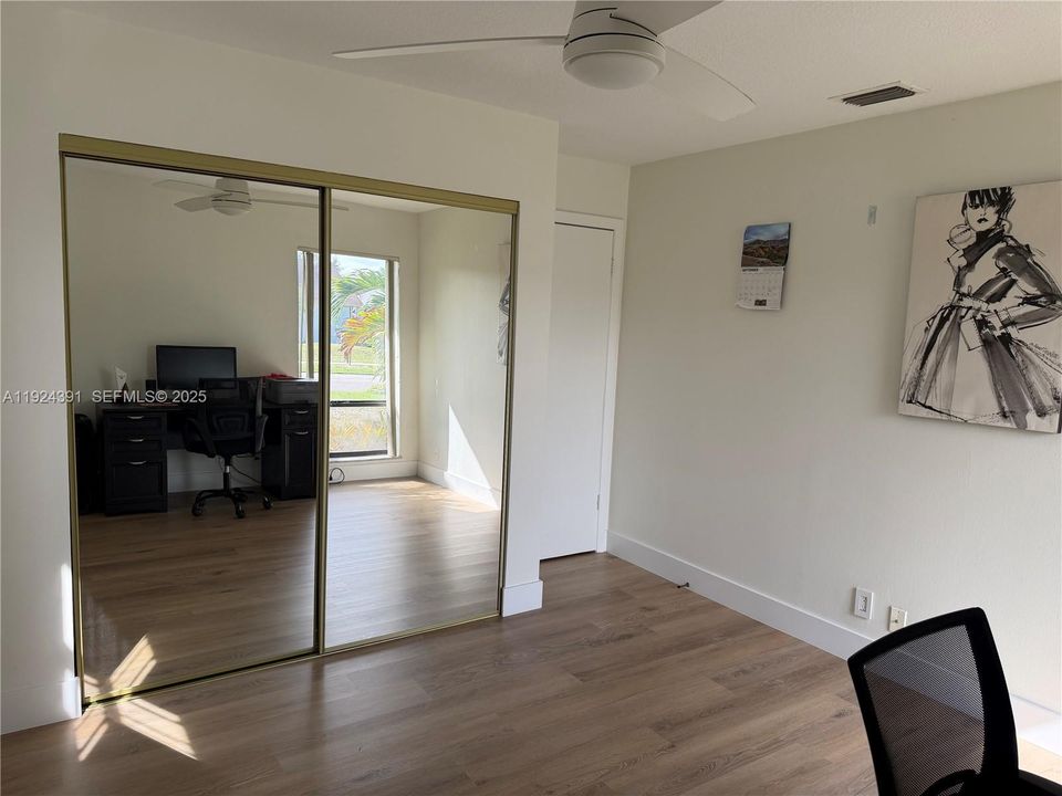 For Rent: $3,500 (3 beds, 2 baths, 1594 Square Feet)