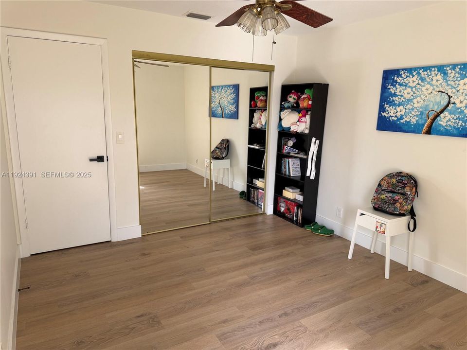 For Rent: $3,500 (3 beds, 2 baths, 1594 Square Feet)