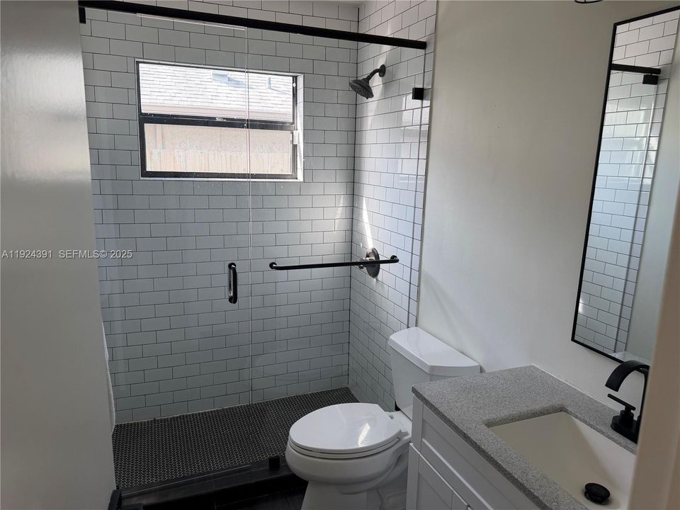 For Rent: $3,500 (3 beds, 2 baths, 1594 Square Feet)