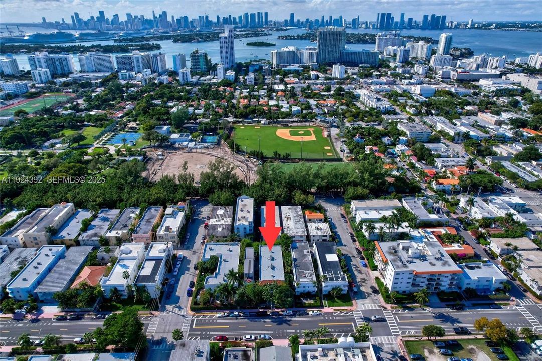 For Sale: $449,000 (2 beds, 2 baths, 820 Square Feet)