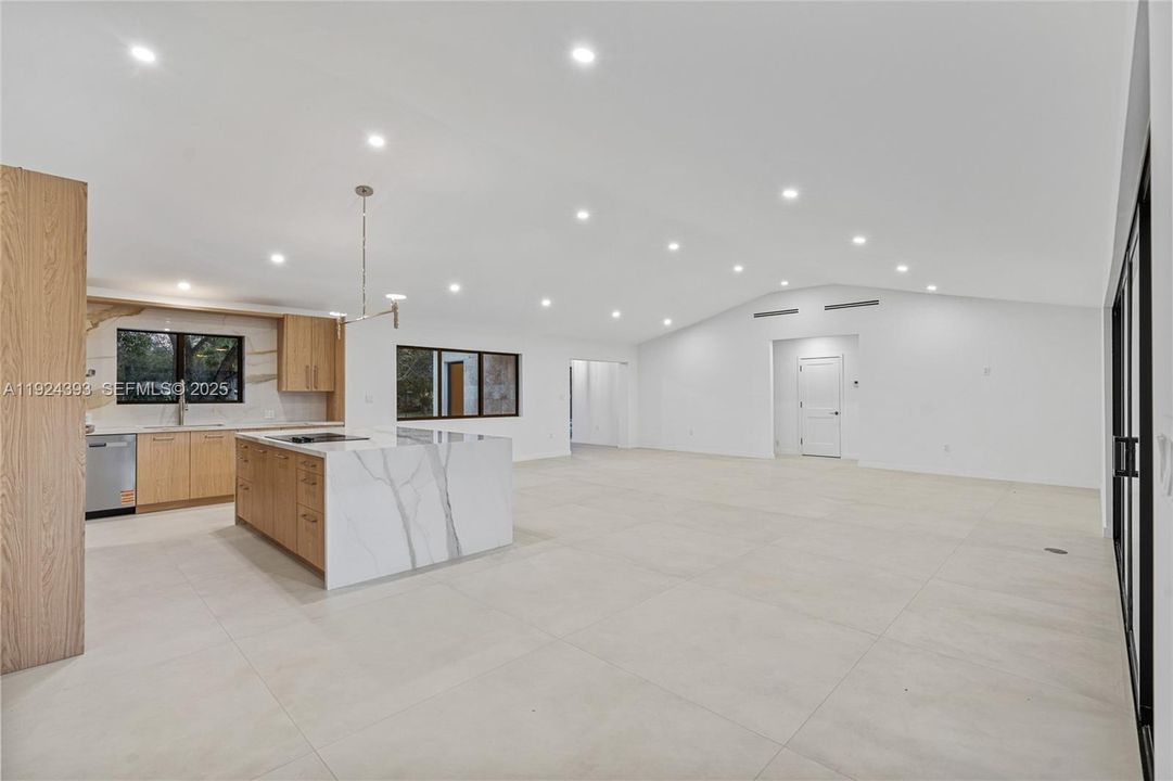 待售: $3,499,000 (5 贝兹, 4 浴室, 3481 平方英尺)