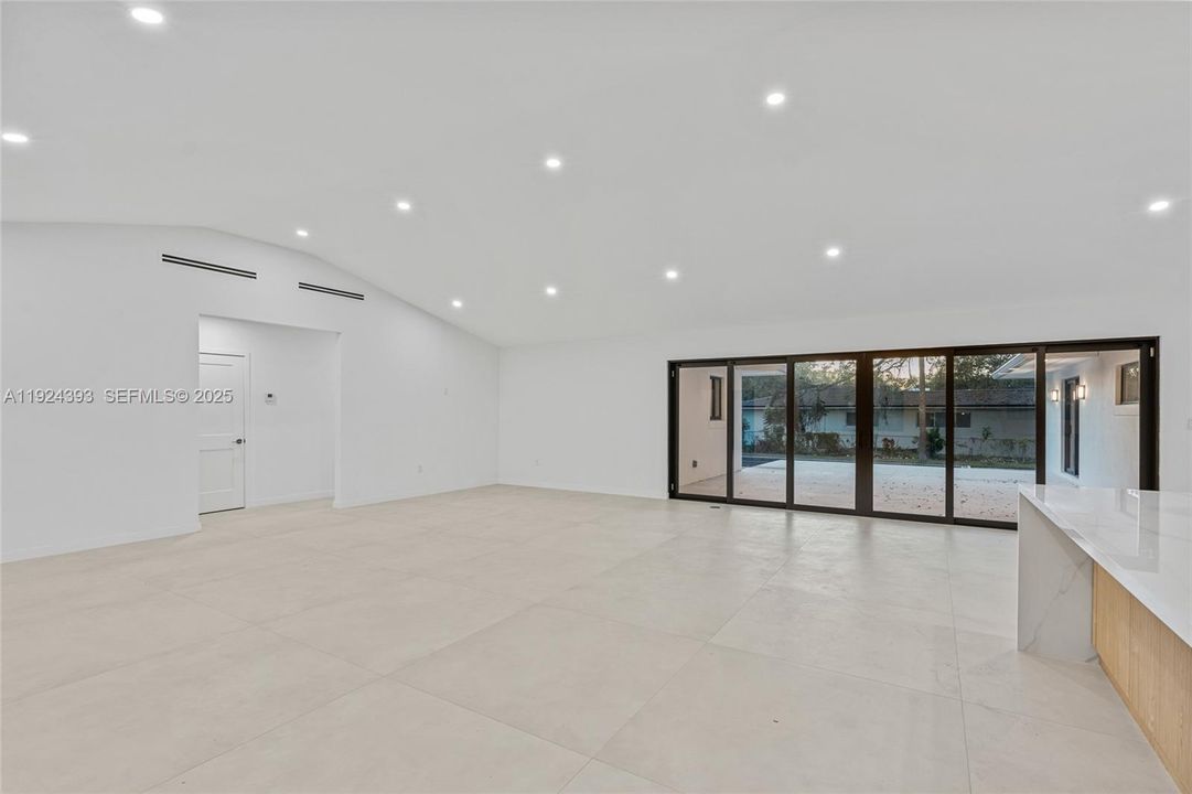 待售: $3,499,000 (5 贝兹, 4 浴室, 3481 平方英尺)