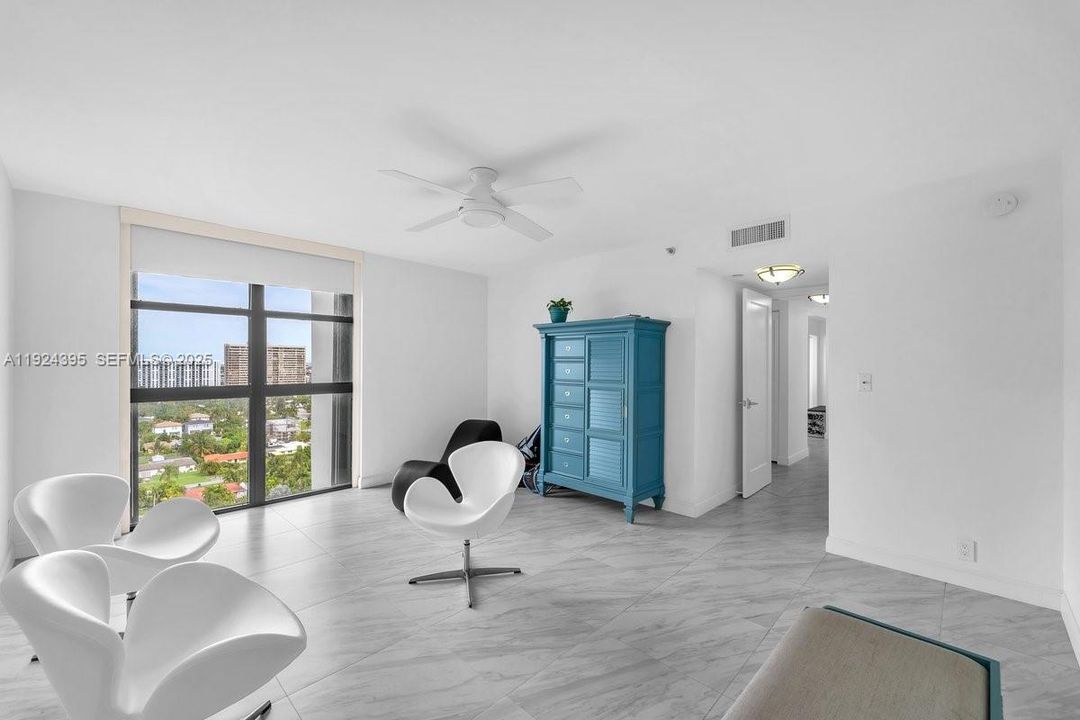 For Sale: $475,000 (2 beds, 2 baths, 1164 Square Feet)