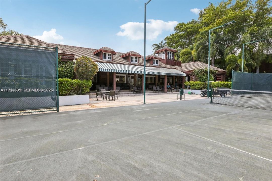 Tennis & Pickleball courts