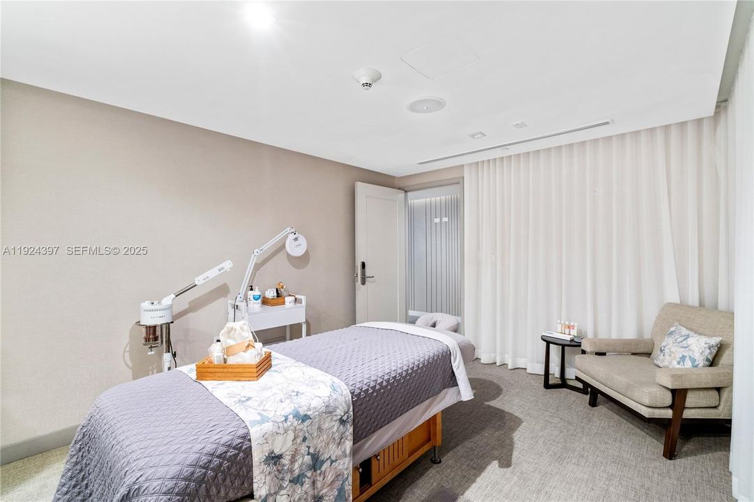 For Sale: $501,900 (0 beds, 1 baths, 445 Square Feet)