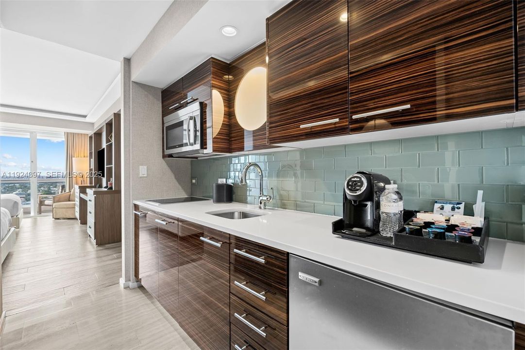 For Sale: $501,900 (0 beds, 1 baths, 445 Square Feet)