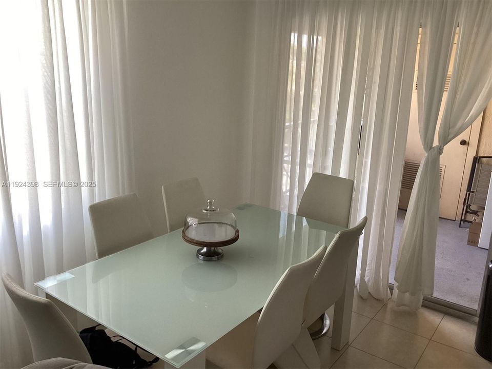 En Renta: $2,600 (2 camas, 2 baños, 1093 Pies cuadrados)