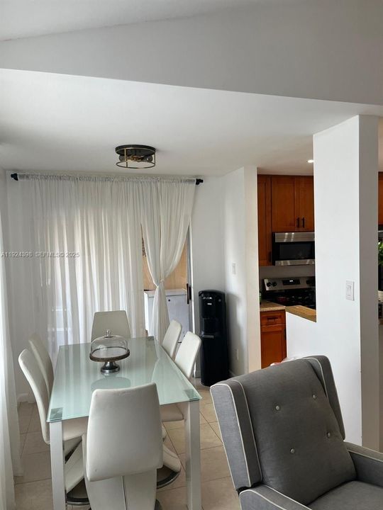 En Renta: $2,600 (2 camas, 2 baños, 1093 Pies cuadrados)