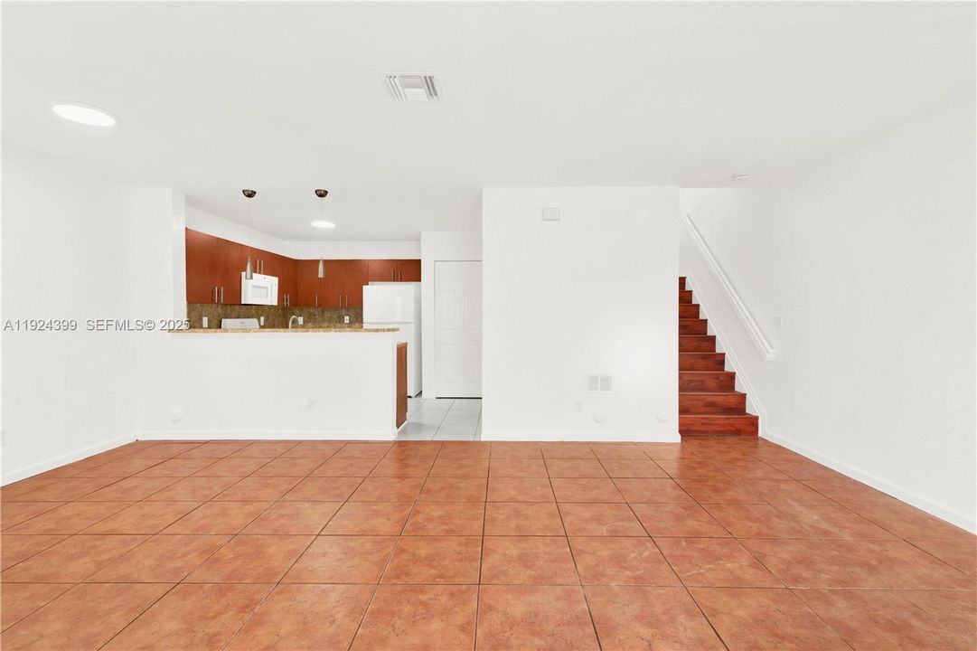 В аренду: $2,550 (2 спален, 2 ванн, 1153 Квадратных фут)