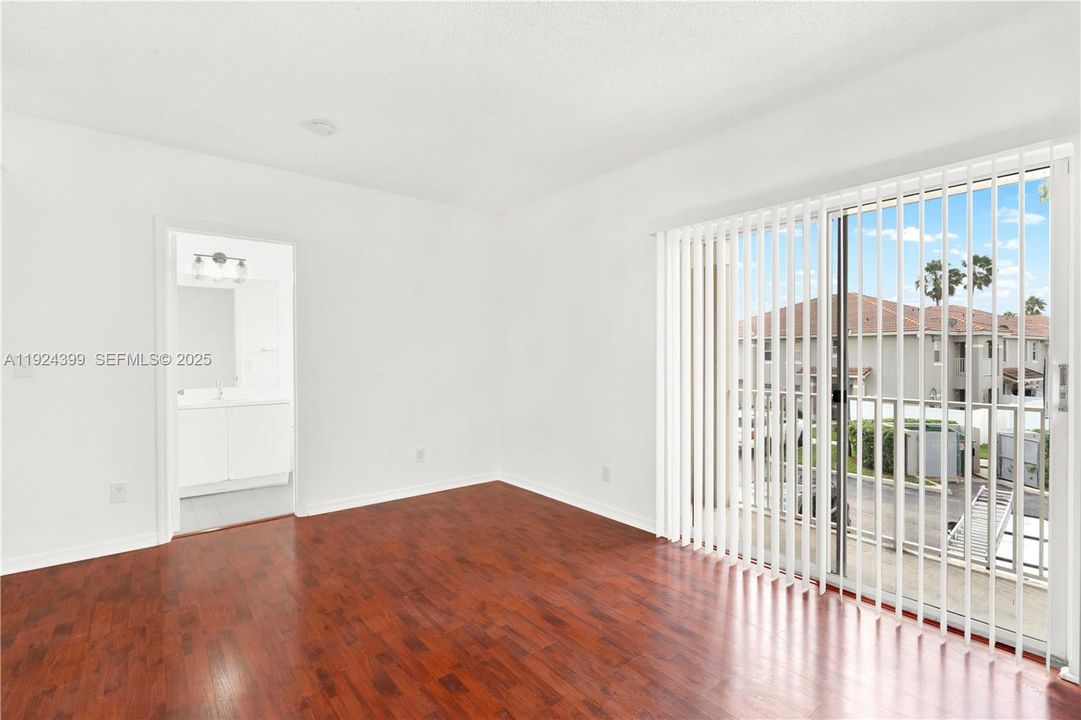 В аренду: $2,550 (2 спален, 2 ванн, 1153 Квадратных фут)