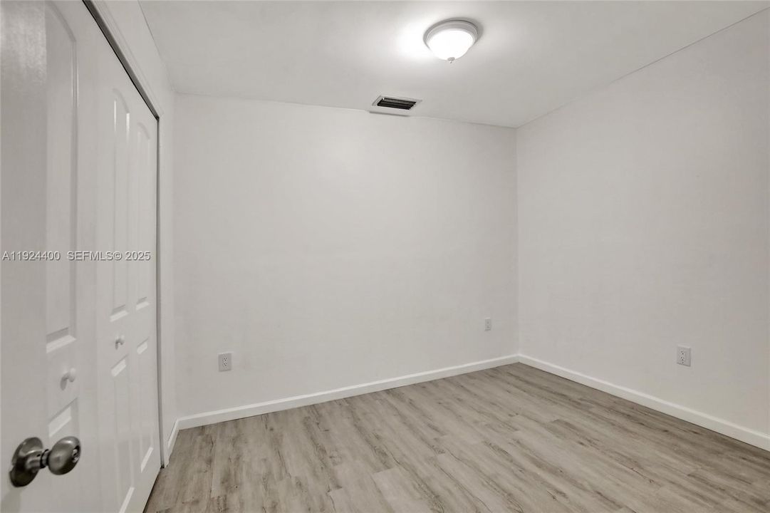 For Rent: $3,700 (4 beds, 2 baths, 1755 Square Feet)