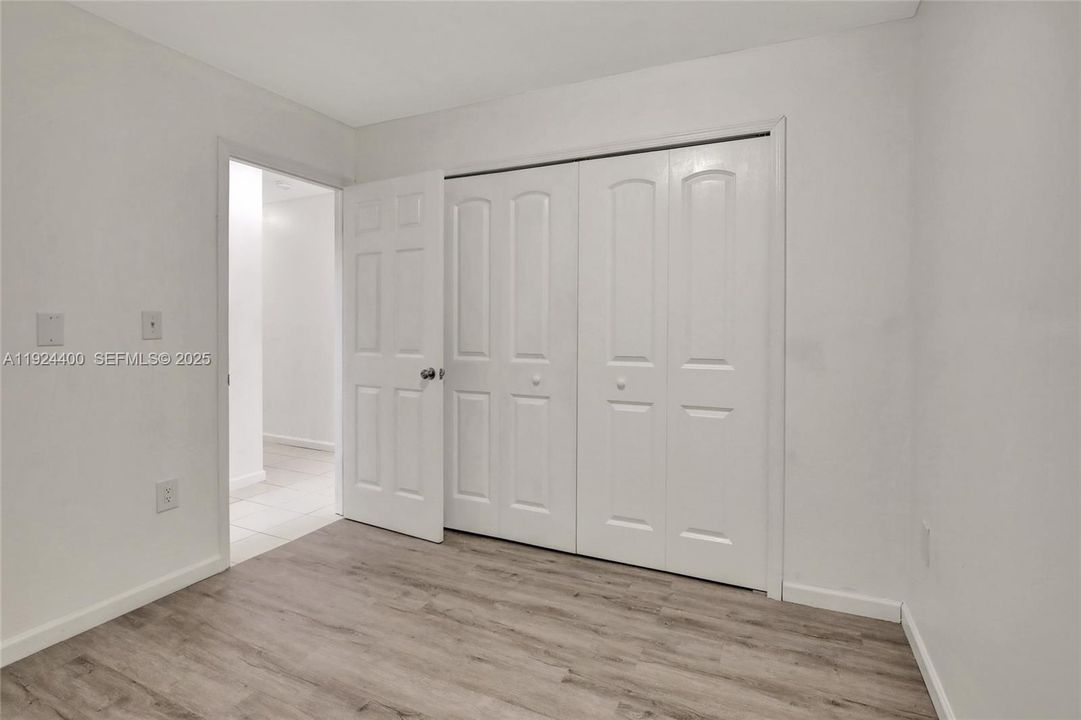 For Rent: $3,700 (4 beds, 2 baths, 1755 Square Feet)