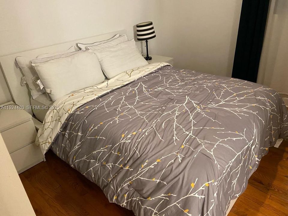 For Rent: $3,000 (2 beds, 2 baths, 820 Square Feet)