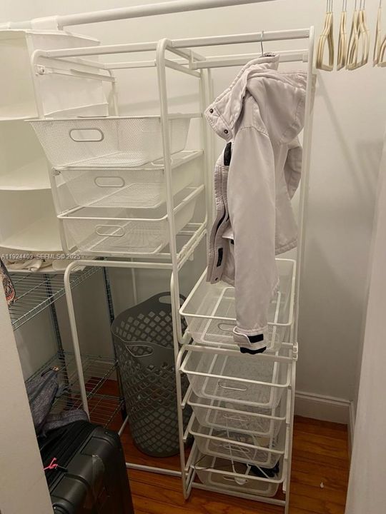 For Rent: $3,000 (2 beds, 2 baths, 820 Square Feet)