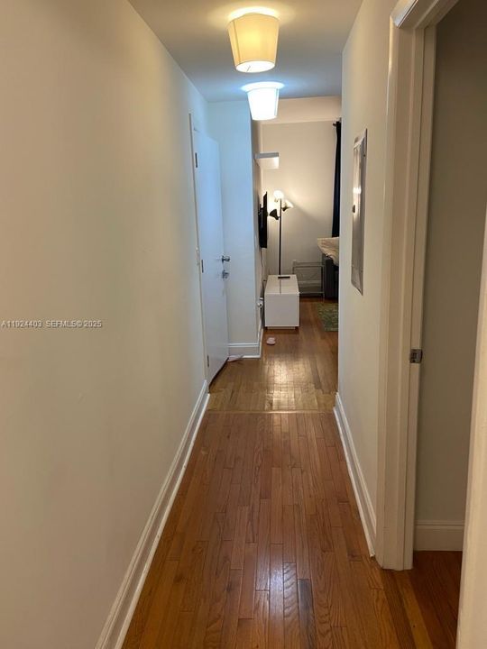 For Rent: $3,000 (2 beds, 2 baths, 820 Square Feet)