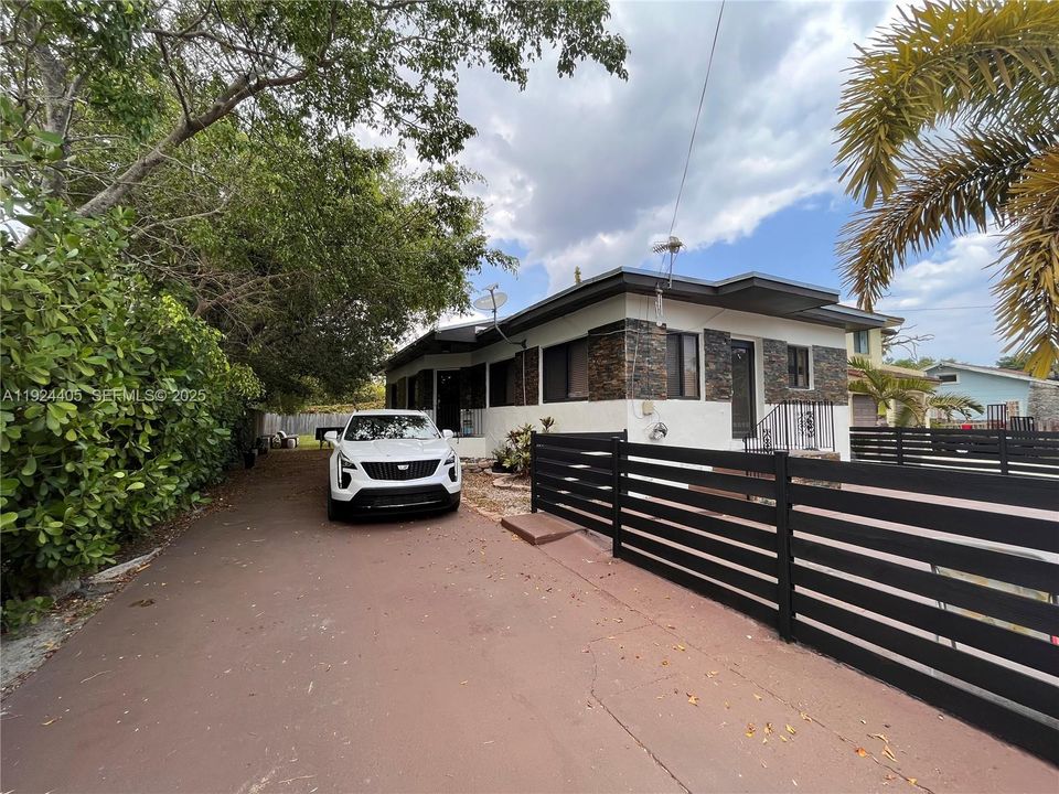 For Sale: $1,150,000 (0 beds, 0 baths, 1244 Square Feet)