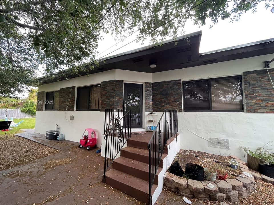 For Sale: $1,150,000 (0 beds, 0 baths, 1244 Square Feet)