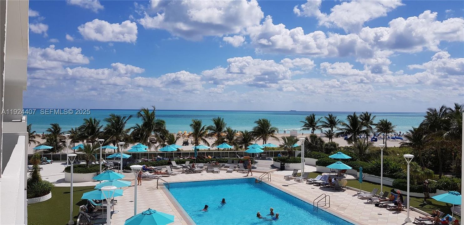 For Sale: $1,150,000 (1 beds, 1 baths, 960 Square Feet)