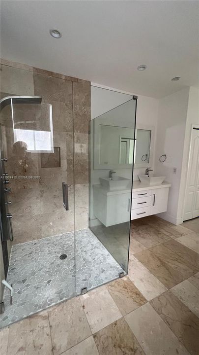 出租: $3,700 (3 贝兹, 2 浴室, 1485 平方英尺)