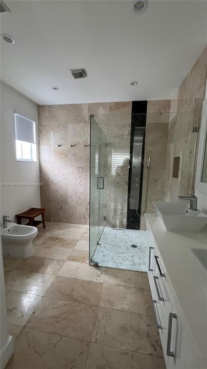 出租: $3,700 (3 贝兹, 2 浴室, 1485 平方英尺)