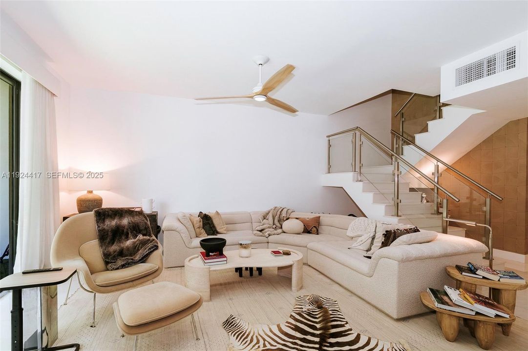 En Venta: $1,495,000 (3 camas, 3 baños, 1944 Pies cuadrados)