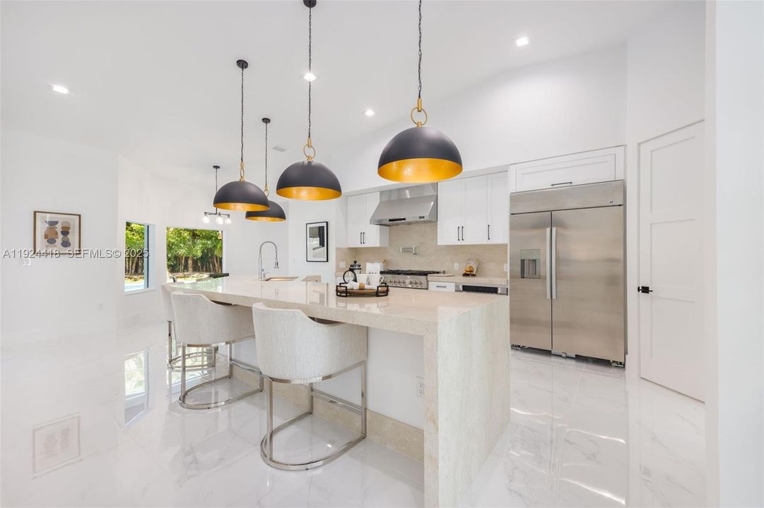 For Sale: $2,495,000 (5 beds, 3 baths, 2754 Square Feet)