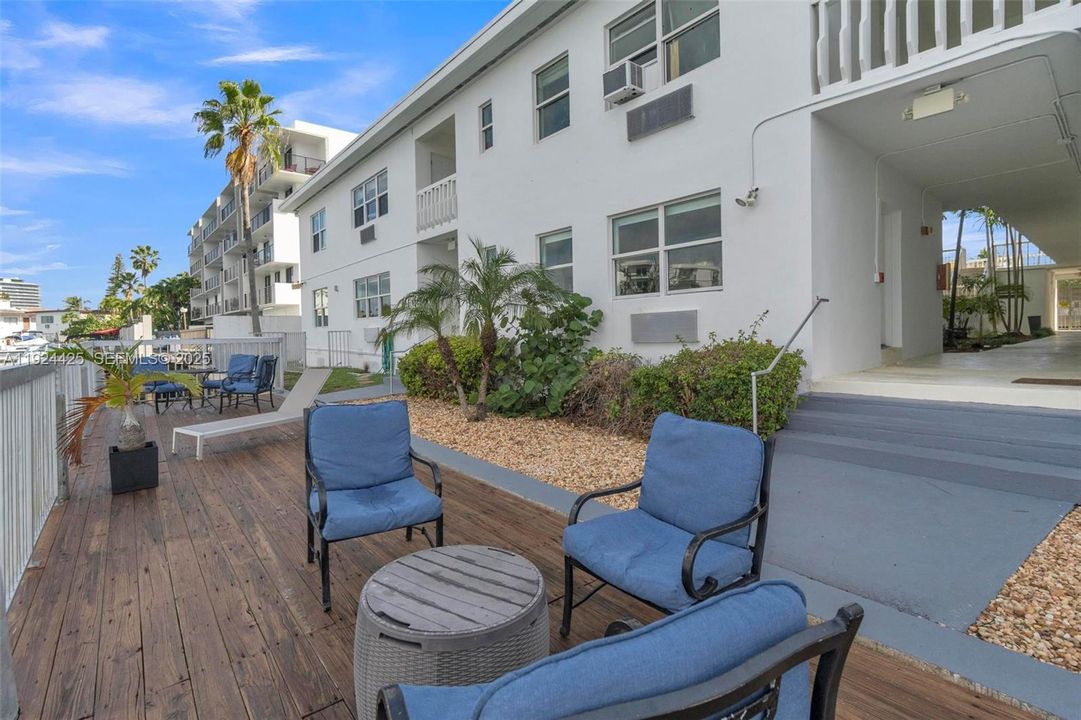 待售: $175,000 (0 贝兹, 1 浴室, 465 平方英尺)